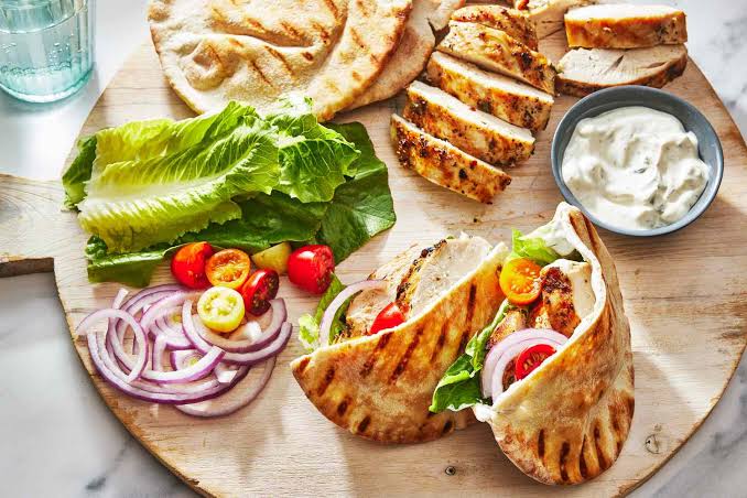 Greek Chicken Pita Pockets