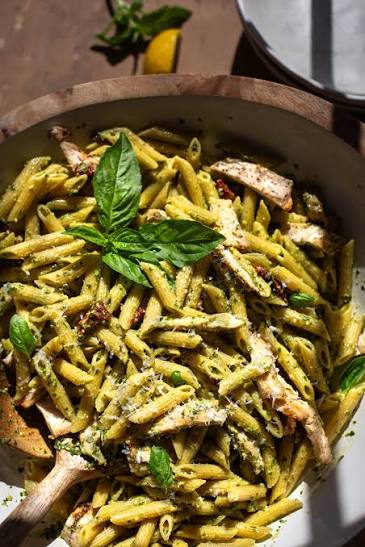 Easy Chicken Pesto Pasta